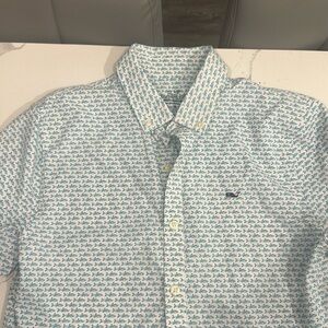 Boys’ size medium (12-14) short sleeve Button down-Vineyard Vines performance